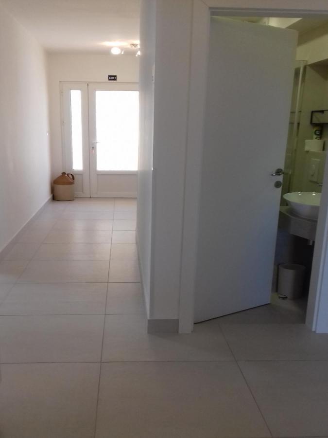 Holiday Home With Sea View Vrbnik Luaran gambar